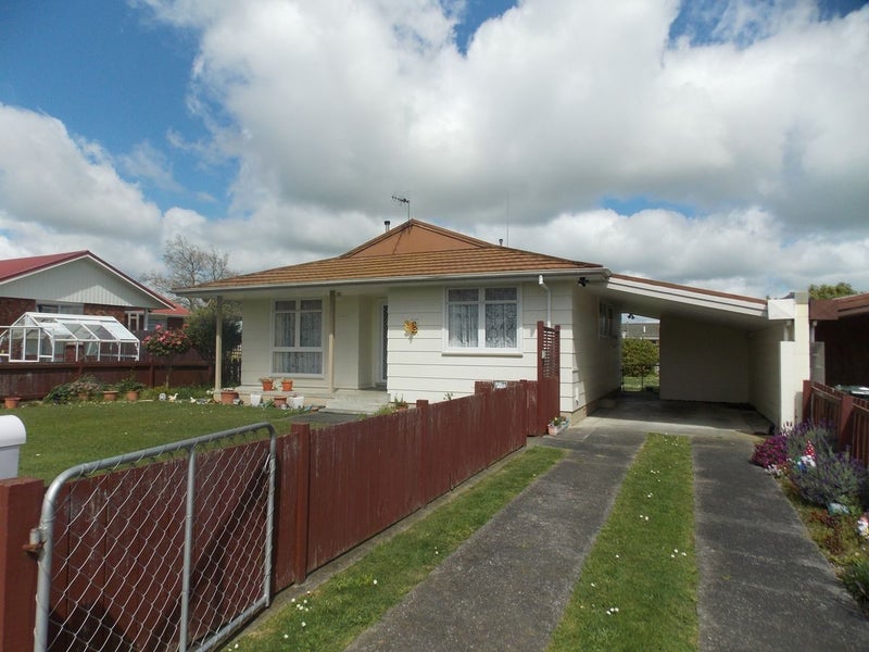 52 Amberley Avenue, Westbrook, Palmerston North - Carousel 1