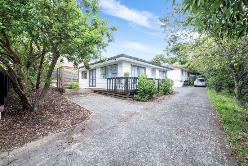 1/102 Oaktree Avenue, Browns Bay, Auckland - Carousel 2
