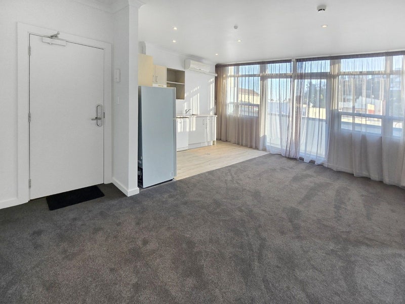 3H/3 Shakespeare Road, Napier South, Napier - Carousel 1