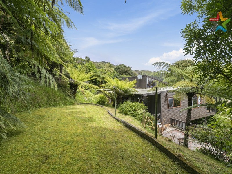 24 Summit Road, Fairfield, Lower Hutt - Carousel 20