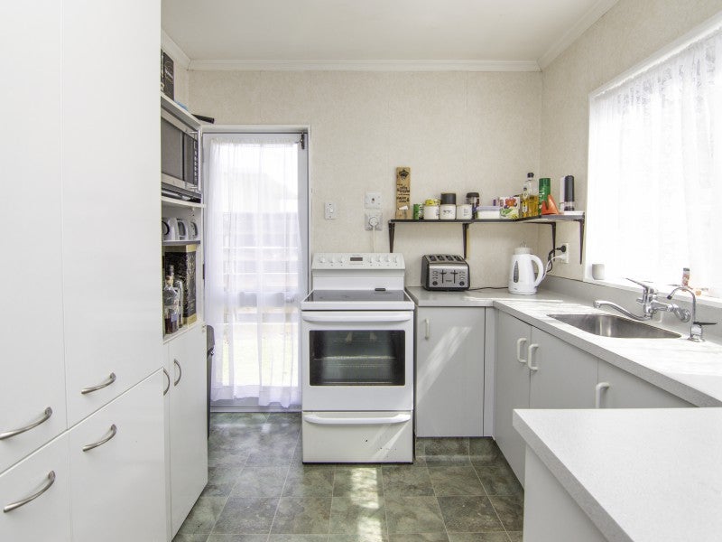 27A Chelwood Street, Takaro, Palmerston North - Carousel 2