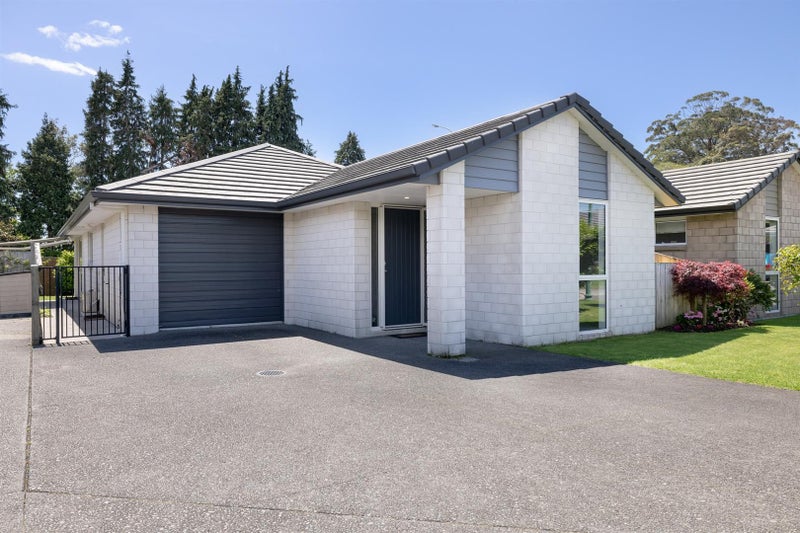 25 Saltwood Lane, Bethlehem, Tauranga - Carousel 1