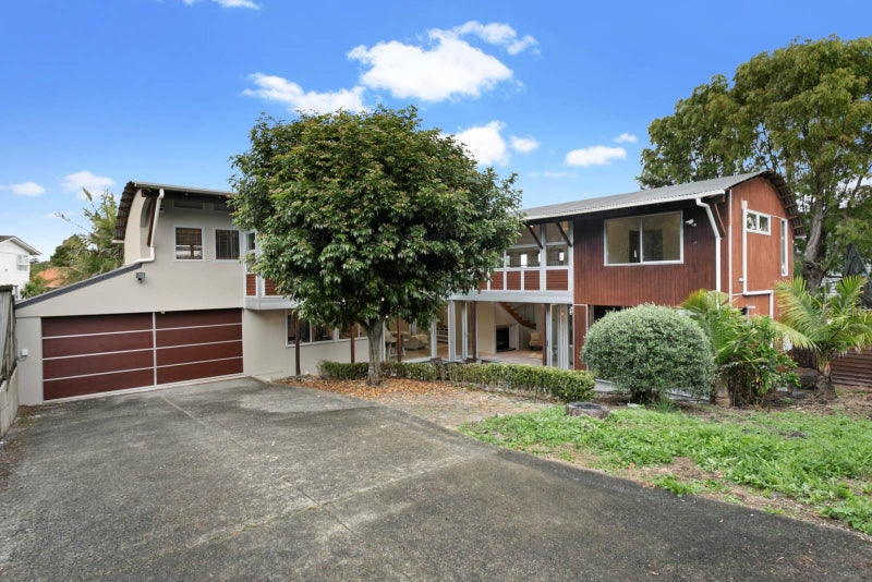3F Warren Avenue, Three Kings, Auckland - Carousel 1