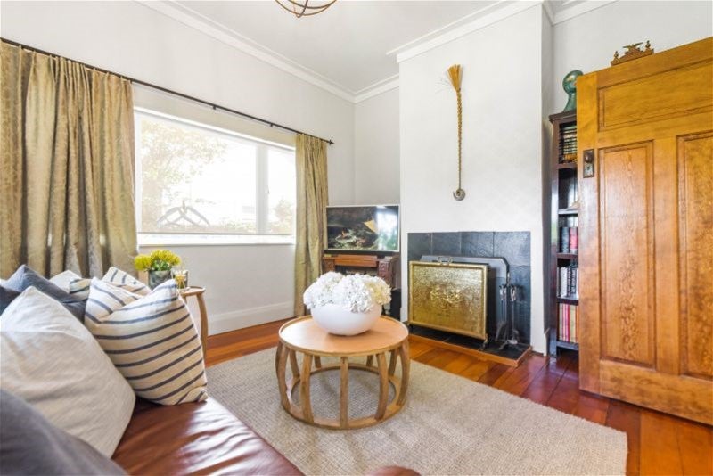 11 Young Street, Claudelands, Hamilton - Carousel 1