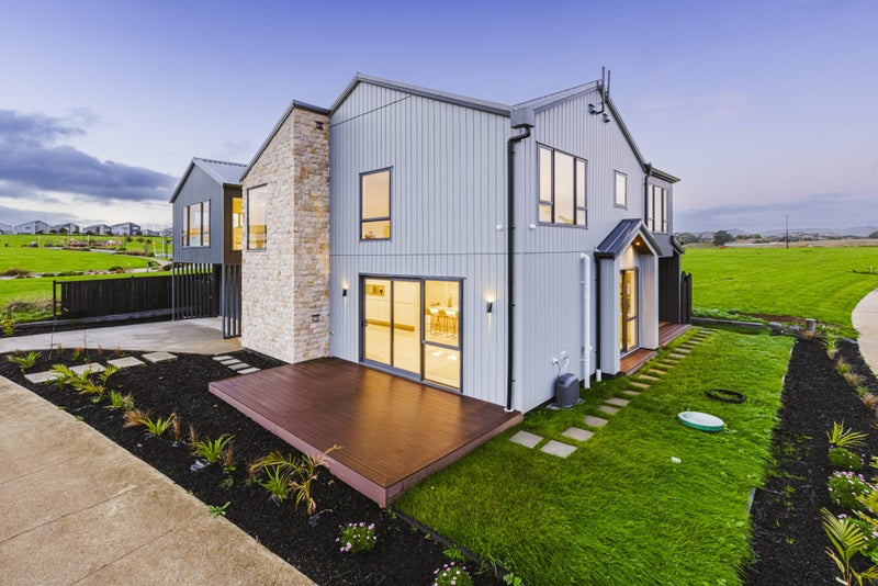 2 Seagreen Avenue, Rosehill, Papakura - Carousel 30