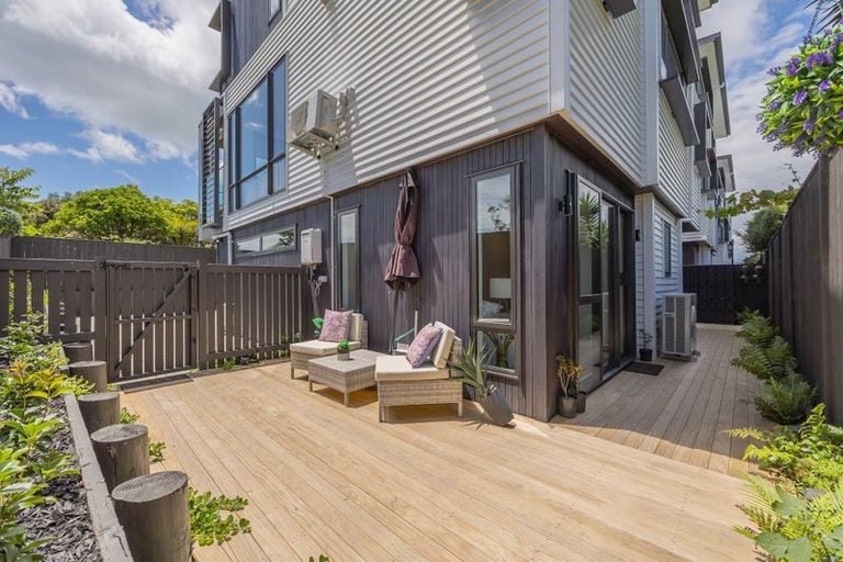 4/20 Williamson Avenue, Belmont, Auckland - Carousel 2
