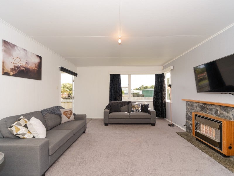 31 Cavendish Crescent, Awapuni, Palmerston North - Carousel 2