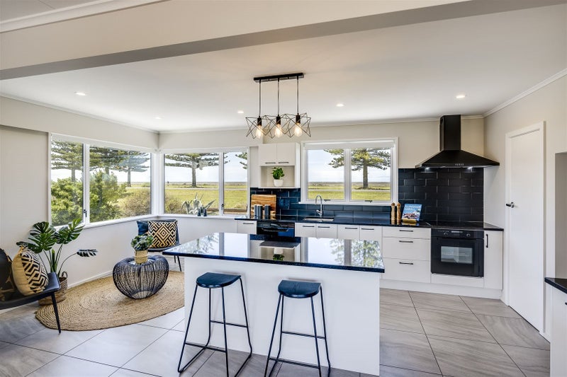 138 Te Awa Avenue, Awatoto, Napier - Carousel 1