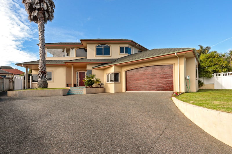 18 Hadleigh Place, Bethlehem, Tauranga - Carousel 1