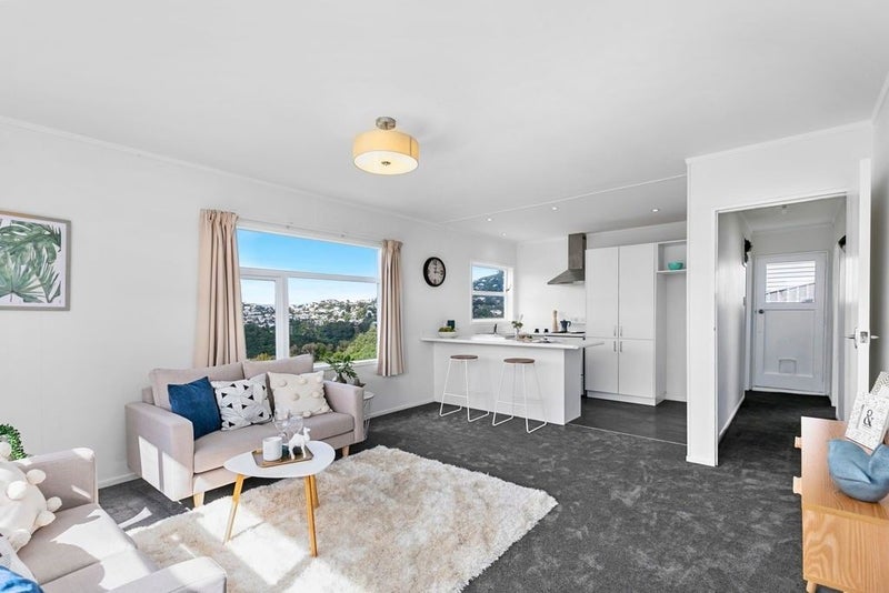 2/27 Winston Street, Crofton Downs, Wellington - Carousel 2