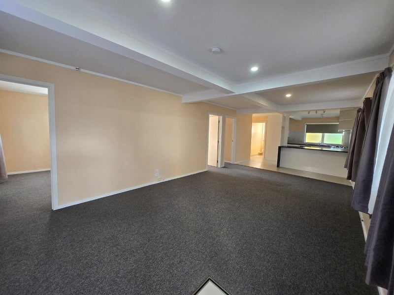 241 Great North Road, Henderson, Auckland - Carousel 2