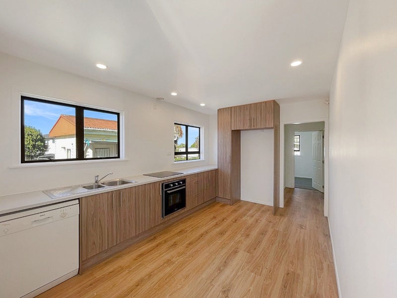 21 Hyde Street, Manurewa East, Auckland - Carousel 2