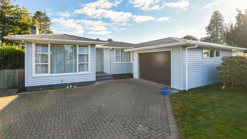 3 La Trobe Place, Utuhina, Rotorua - Carousel 1