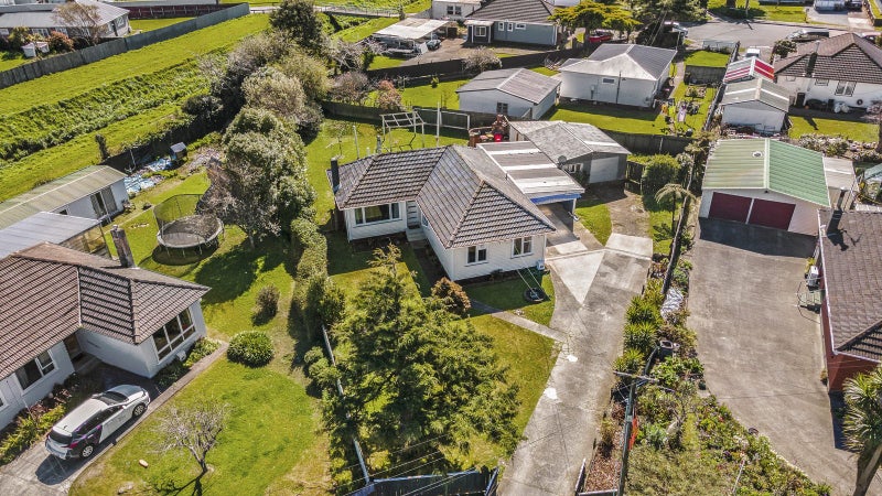 18 Hunt Street, Wainuiomata, Lower Hutt - Carousel 1