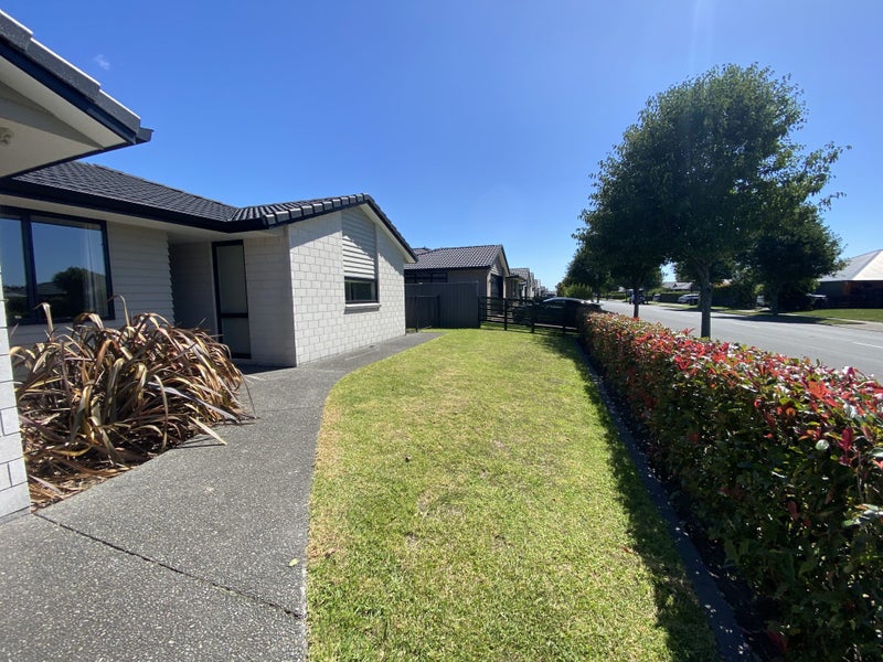 30 Te Ranga Memorial Drive, Pyes Pa, Tauranga - Carousel 2