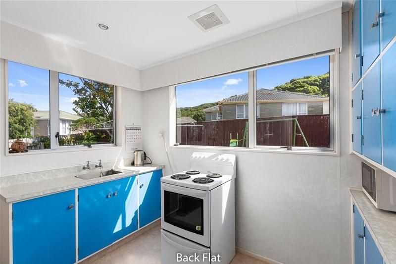 42 Rangituhi Crescent, Takapuwahia, Porirua - Carousel 2