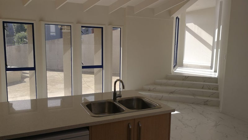 21B Comins Crescent, Mission Bay, Auckland - Carousel 2