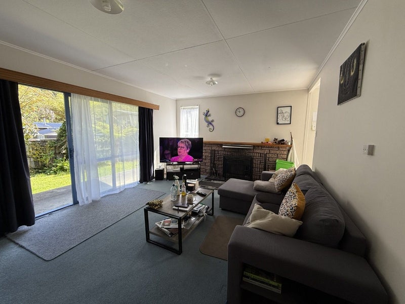 27 Ranui Street, Waikawa, Picton - Carousel 2