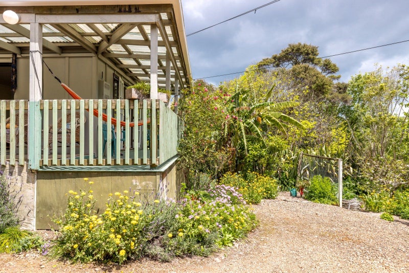 17 Albert Crescent, Ostend, Waiheke Island - Carousel 20