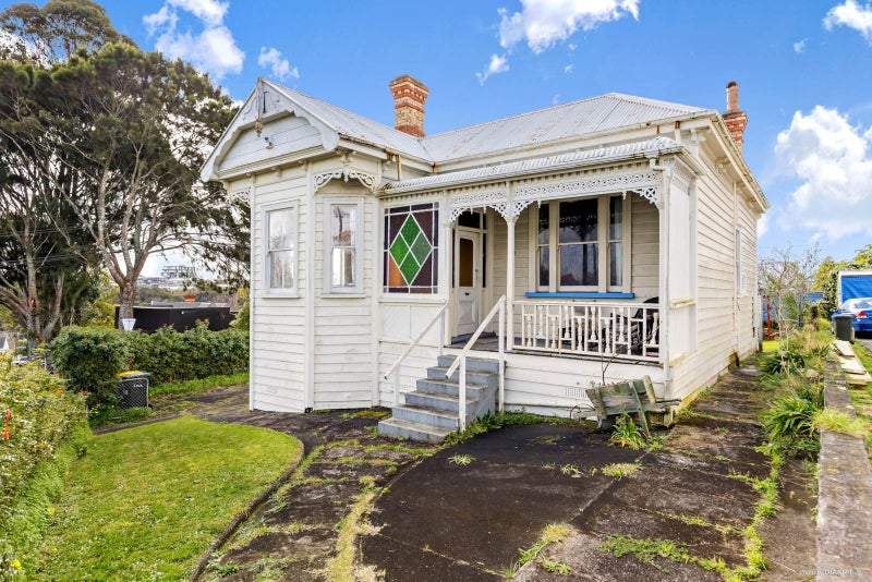 9 Kingsland Avenue, Kingsland, Auckland - Carousel 1