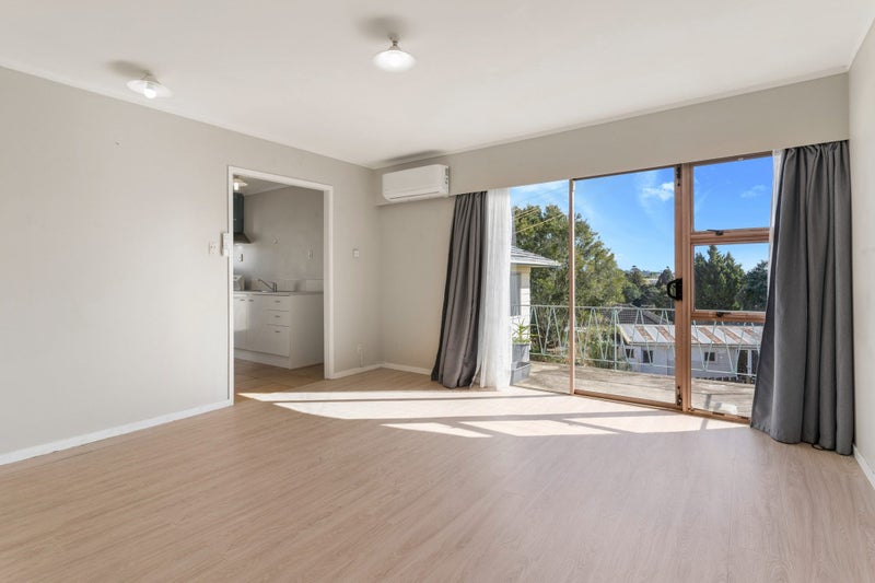 9/31 Blease Street, New Lynn, Auckland - Carousel 1