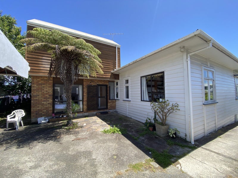 84 Shackleton Road, Mount Eden, Auckland - Carousel 1