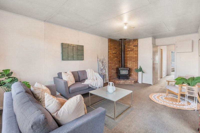 34 Edna Street, Ocean View, Dunedin - Carousel 2