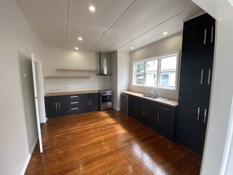 61 Miro Street, Trentham, Upper Hutt - Carousel 2