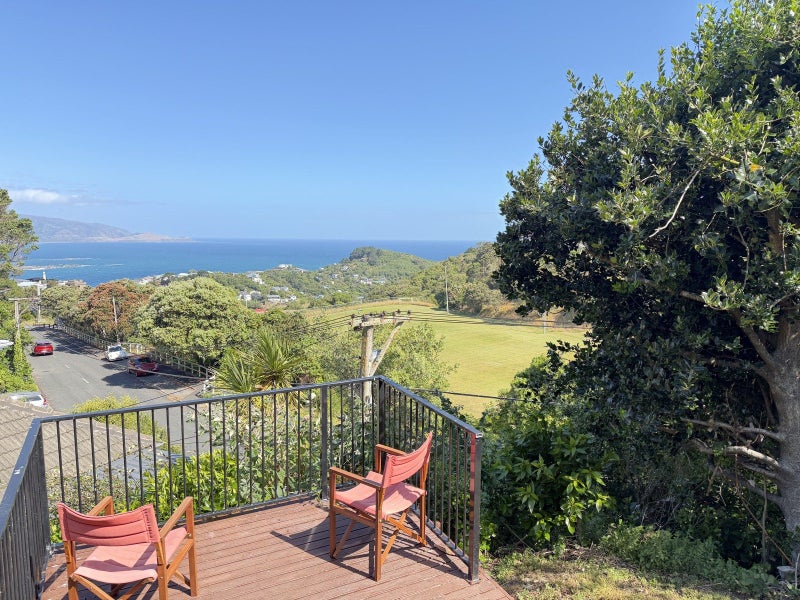 7 Houghton Bay Road, Houghton Bay, Wellington - Carousel 1