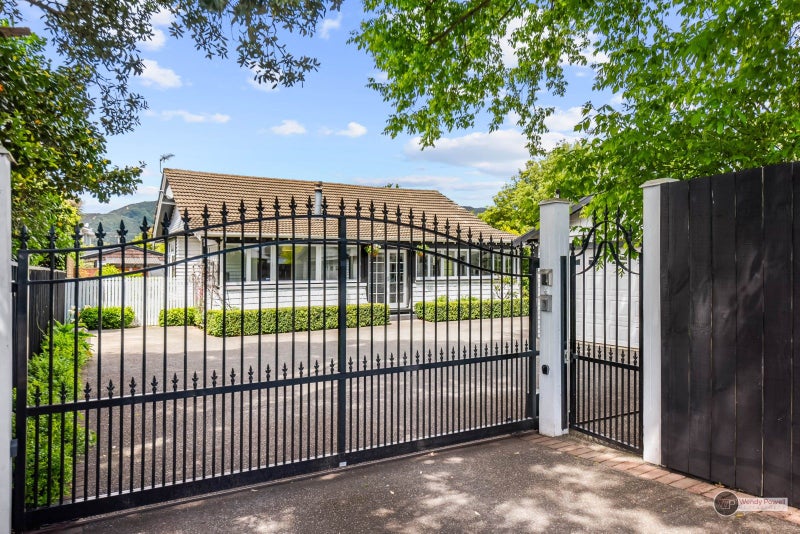 28 Ludlam Crescent, Woburn, Lower Hutt - Carousel 24