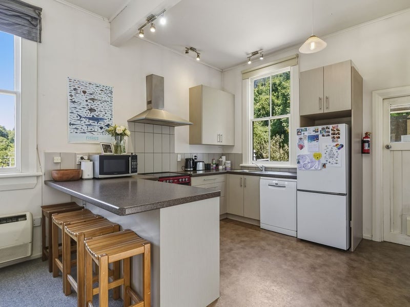 5 Clarewood Avenue, Glenleith, Dunedin - Carousel 2