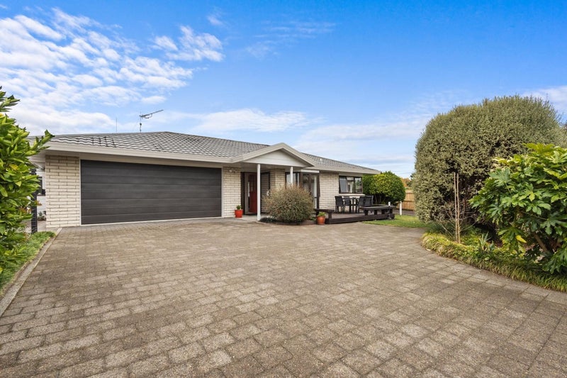 11 Conrad Place, Leamington, Cambridge - Carousel 1