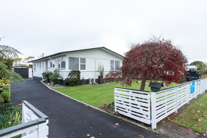 10 Katherine Place, Melville, Hamilton - Carousel 1