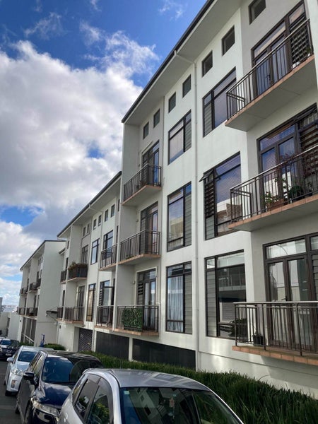 2D/9 Charlotte Street, Eden Terrace, Auckland - Carousel 1