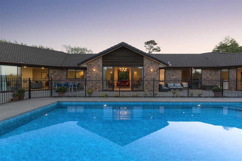 3 Dormer Road, Helensville - Carousel 2