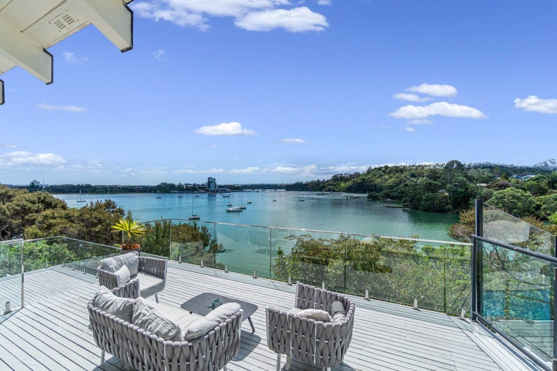 105 Aeroview Drive, Beach Haven, Auckland - Carousel 2