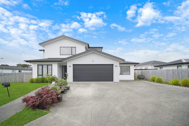7 Mcindoe Road, Kumeu - Carousel 1