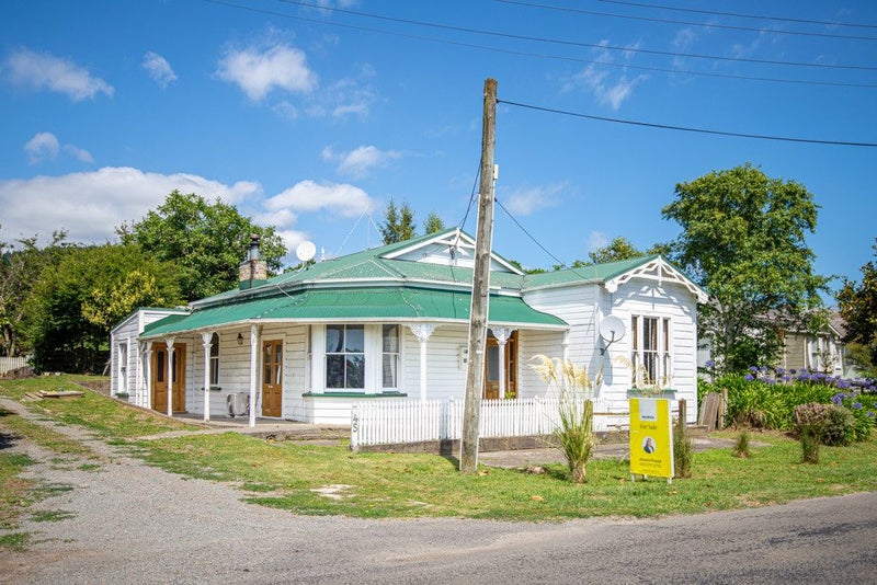 45 Honi Taipua Street, Manakau, Levin - Carousel 2