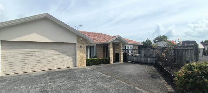 1/11 Athenry Place, Dannemora, Auckland - Carousel 9