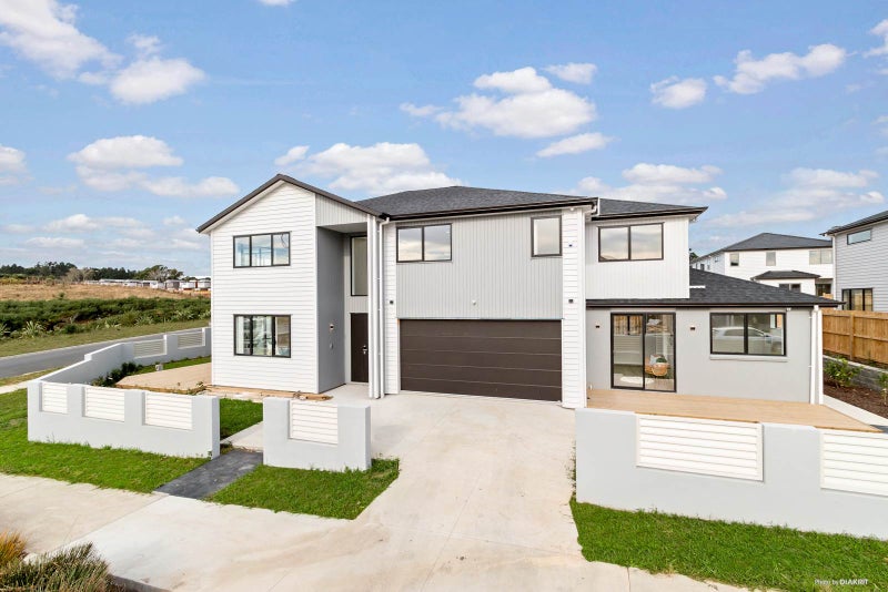 14 Kilcadden Drive, Flat Bush, Auckland - Carousel 1
