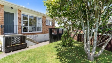 4/25 Celtic Crescent, Ellerslie, Auckland - Carousel 1