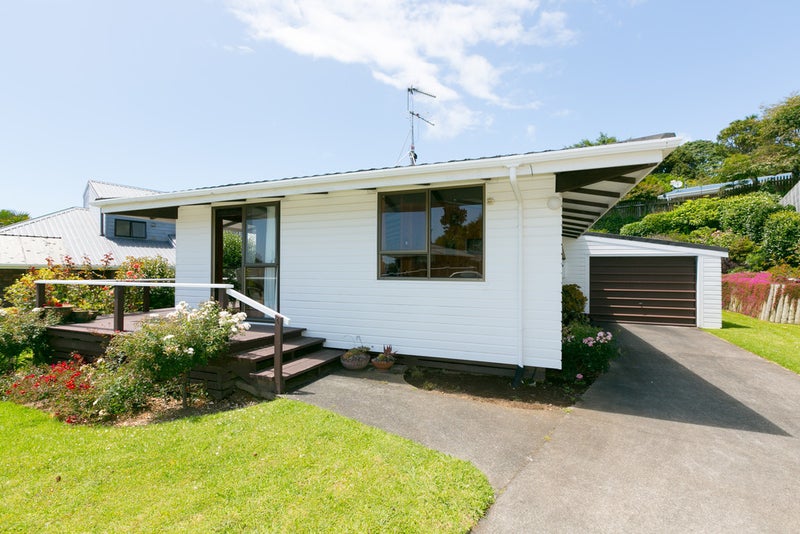 5 Cannon Street, Westown, New Plymouth - Carousel 1