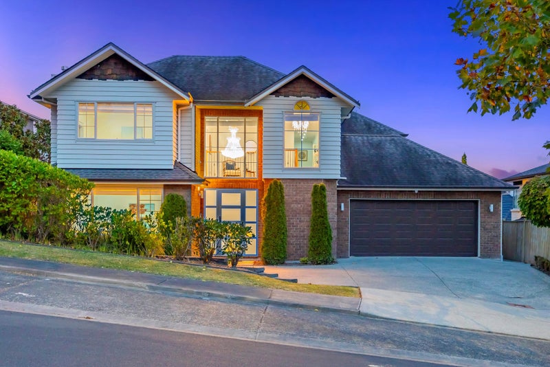 49 Harrowglen Drive, Northcross, Auckland - Carousel 2