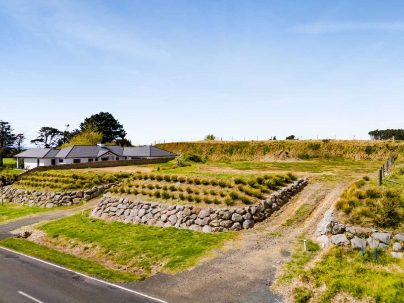 133 Smart Road, Glen Avon, New Plymouth - Carousel 1