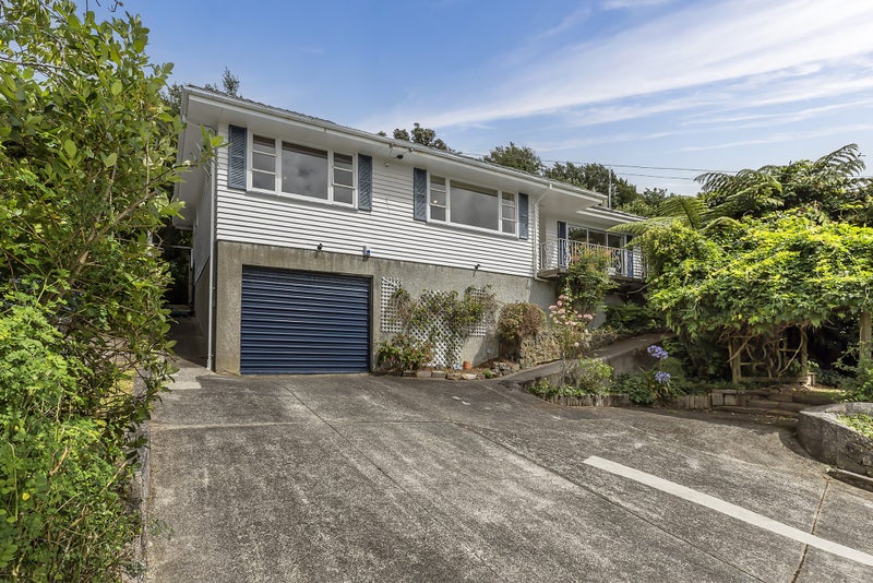 30 Chester Road, Tawa, Wellington - Carousel 23