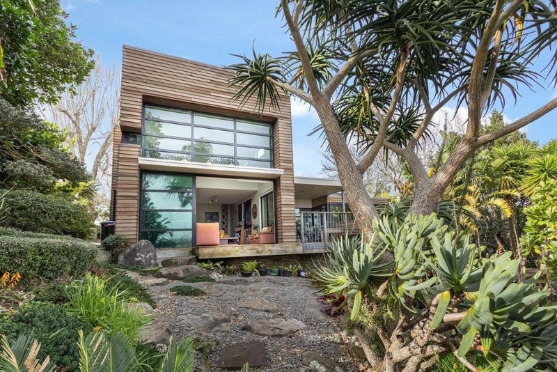 84 Alverston Street, Waterview, Auckland - Carousel 2