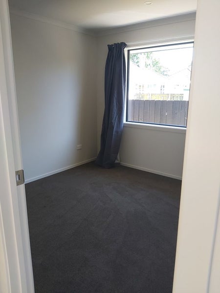 151 Cobham Drive, Hamilton East, Hamilton - Carousel 9