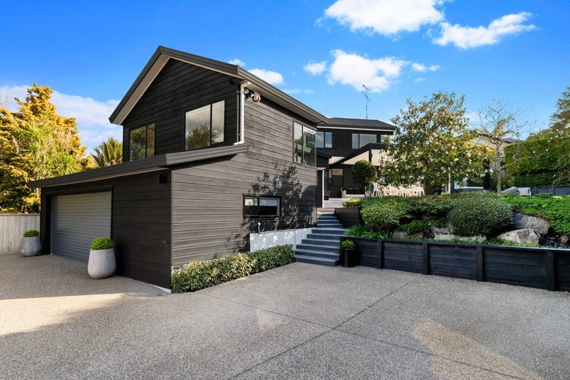 73 Uxbridge Road, Cockle Bay, Auckland - Carousel 1