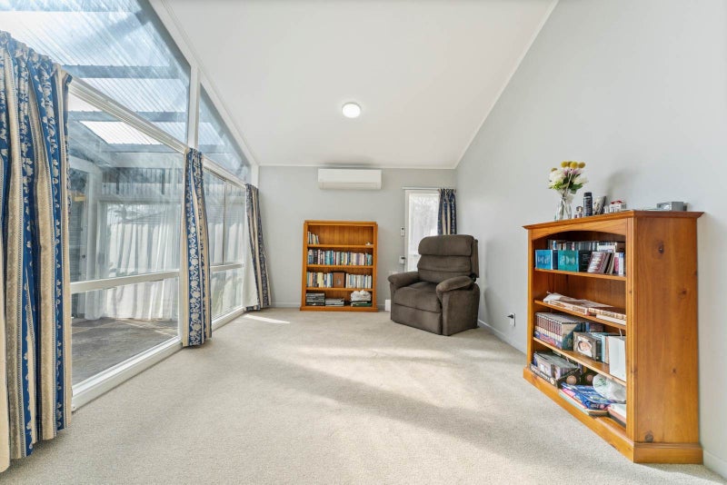 2/15 Mcintyre Road, Mangere Bridge, Auckland - Carousel 2