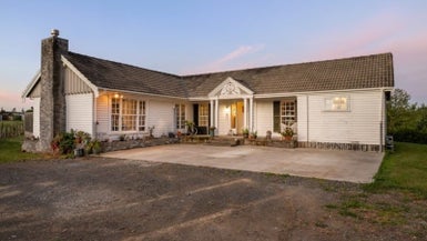 696 Glenbrook Road, Kingseat, Pukekohe - Carousel 1